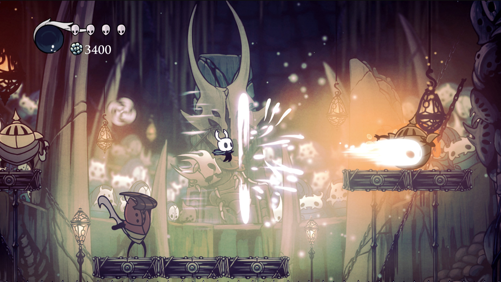 Fighting enemies in Hollow Knight